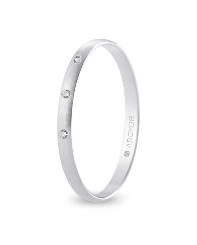 Alianza de Boda de Oro Amarillo 9kl con Tres Diamantes Satinados